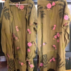 Aratta Floral Embroidered Kimono